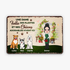 UNE DAME PASSIONNÉE DE PLANTES ET SES CHIENS ADORABLES - CADEAU PERSONNALISÉ | PLAQUE DE PORTE POUR AMOUREUX DES ANIMAUX