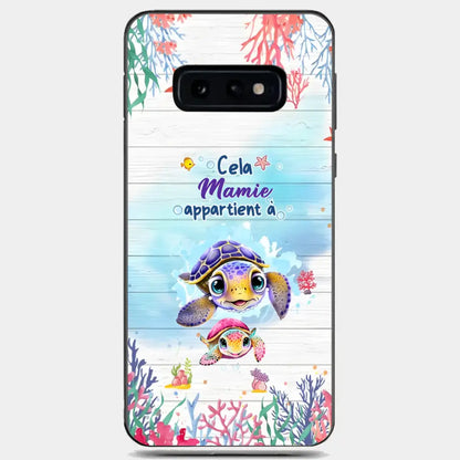 Cette Mamie appartient à  - Coque de téléphone personnalisée avec des adorables tortues de mer