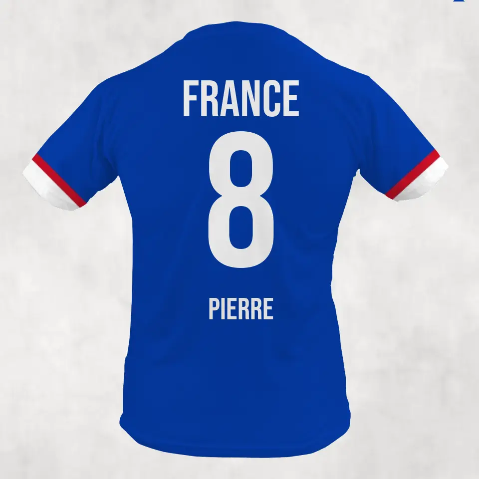 Personnalisez des T-shirts individuels en ajustant votre nom et votre numéro.