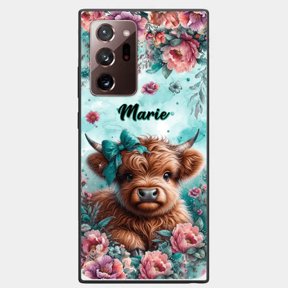 Coque de téléphone personnalisée avec un bébé vache Highland