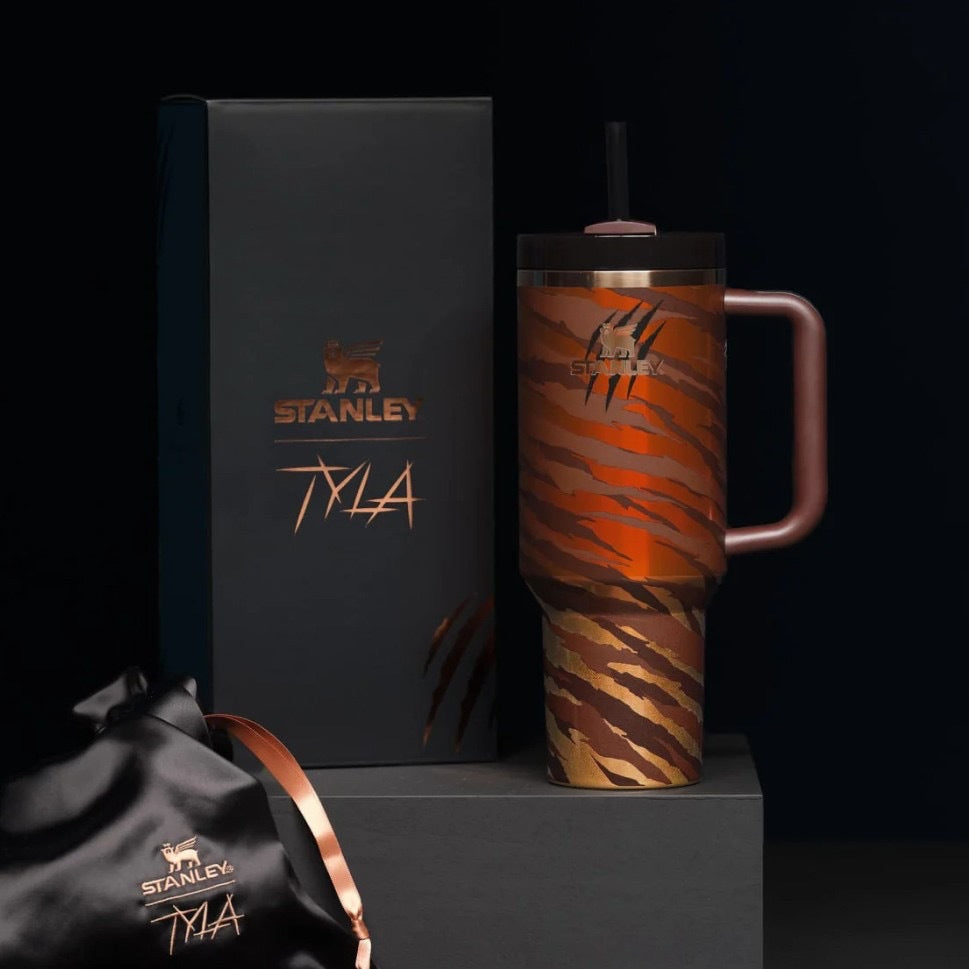 🧊【Nouveau】Tasse Isotherme Ice Boss Cup 🚗 avec Tuyau 💧 - 40oz Grand Volume - Idéale pour Voiture, Fitness et Bureau 💼 - Cadeau parfait pour Amis et Famille 🎁