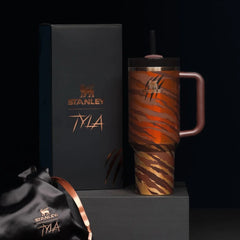 🧊【Nouveau】Tasse Isotherme Ice Boss Cup 🚗 avec Tuyau 💧 - 40oz Grand Volume - Idéale pour Voiture, Fitness et Bureau 💼 - Cadeau parfait pour Amis et Famille 🎁