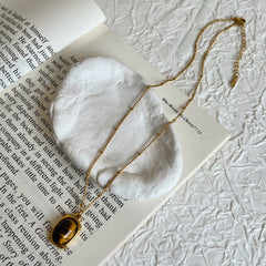 2025 Nouveau Murad Tiger's Eye Necklace｜Light Luxury Non-Fading Titanium Snake Bone Sweater Chain