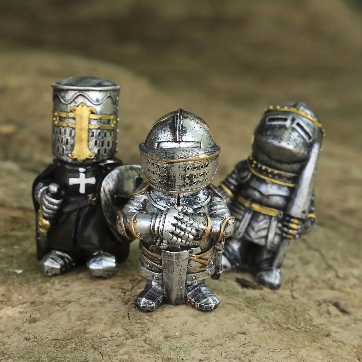 Statuette en Résine d'un Garde-Chasse Miniature Nordique et Médiévale – Décoration de Salon de Style Classique – Ouvrage d'Art pour la Décoration Intérieure, le Bureau, le Bar ou les Ornements sur le Bureau