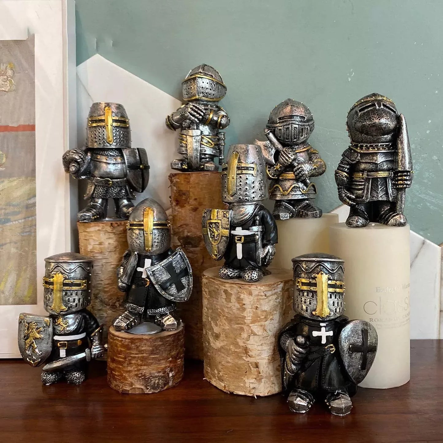 Statuette en Résine d'un Garde-Chasse Miniature Nordique et Médiévale – Décoration de Salon de Style Classique – Ouvrage d'Art pour la Décoration Intérieure, le Bureau, le Bar ou les Ornements sur le Bureau